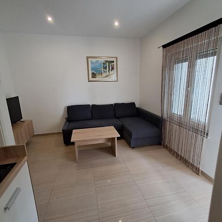Apartmani Tropical Vodice Buitenkant foto